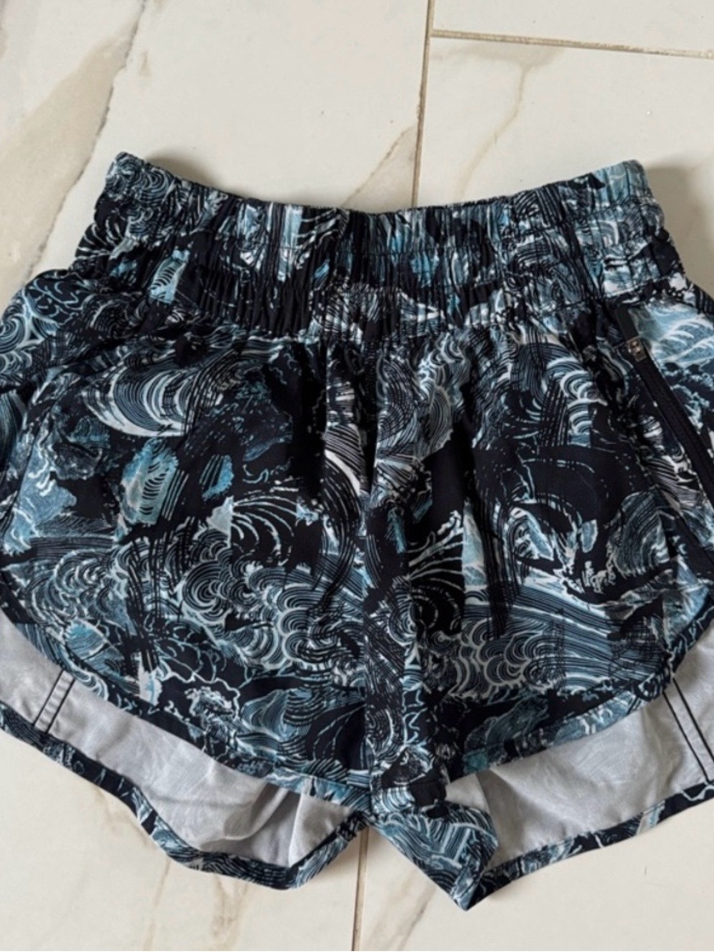 lululemon athletica Black & Blue Wave-Print Running Shorts